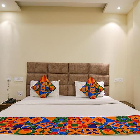 Fabhotel Prism Grand Zirakpur Esterno foto