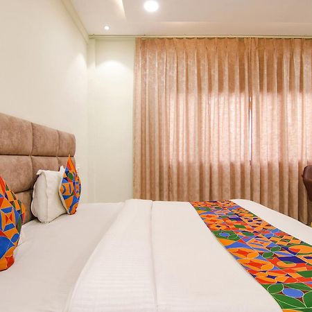 Fabhotel Prism Grand Zirakpur Esterno foto