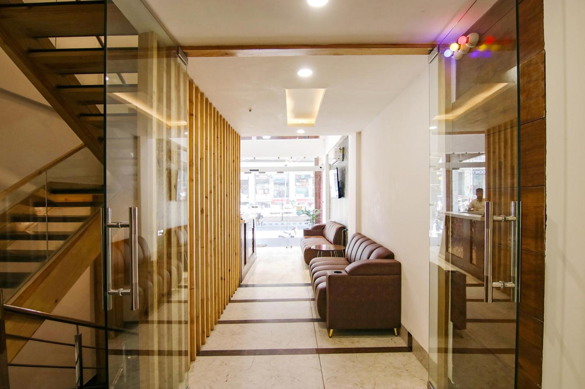 Fabhotel Prism Grand Zirakpur Esterno foto