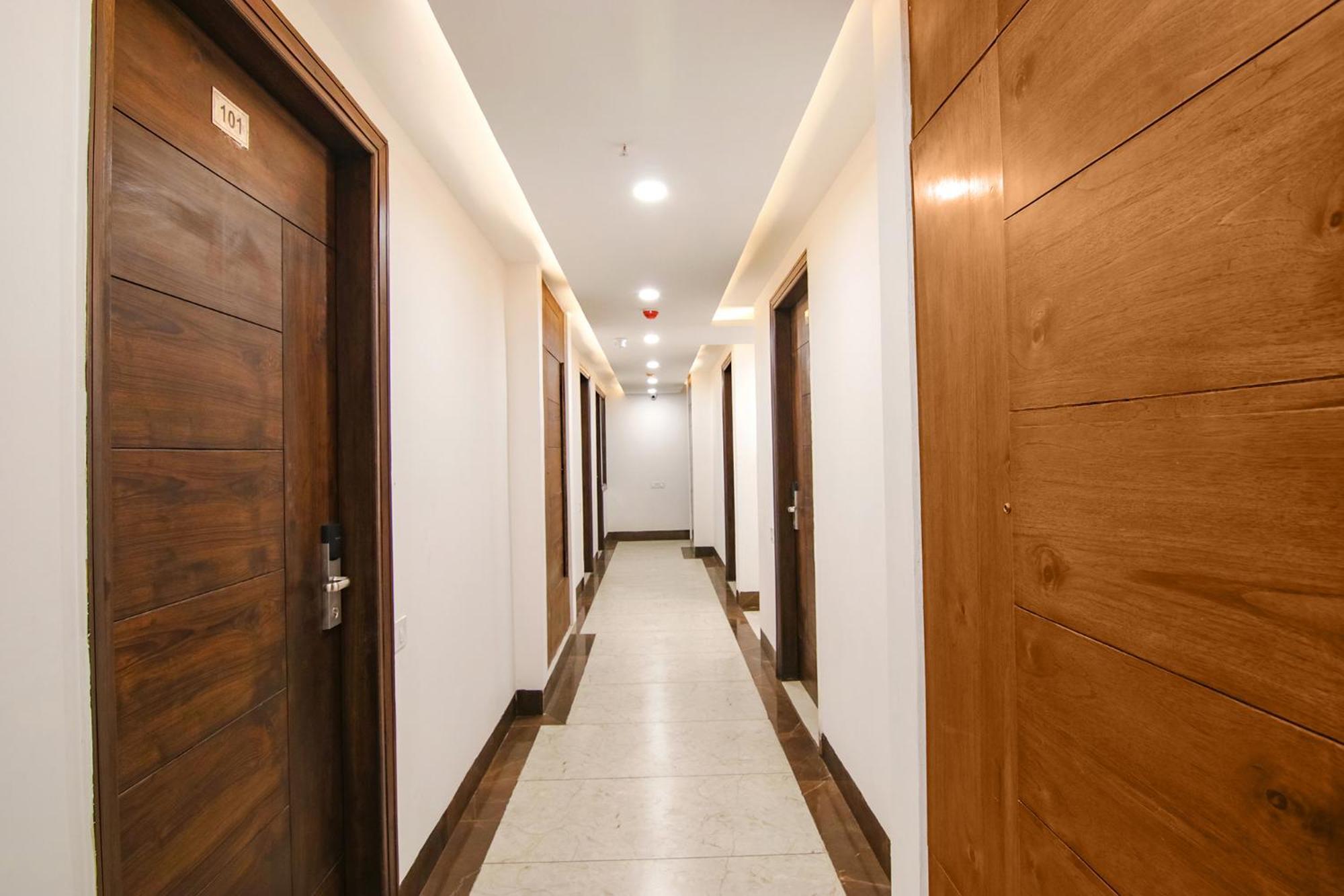 Fabhotel Prism Grand Zirakpur Esterno foto