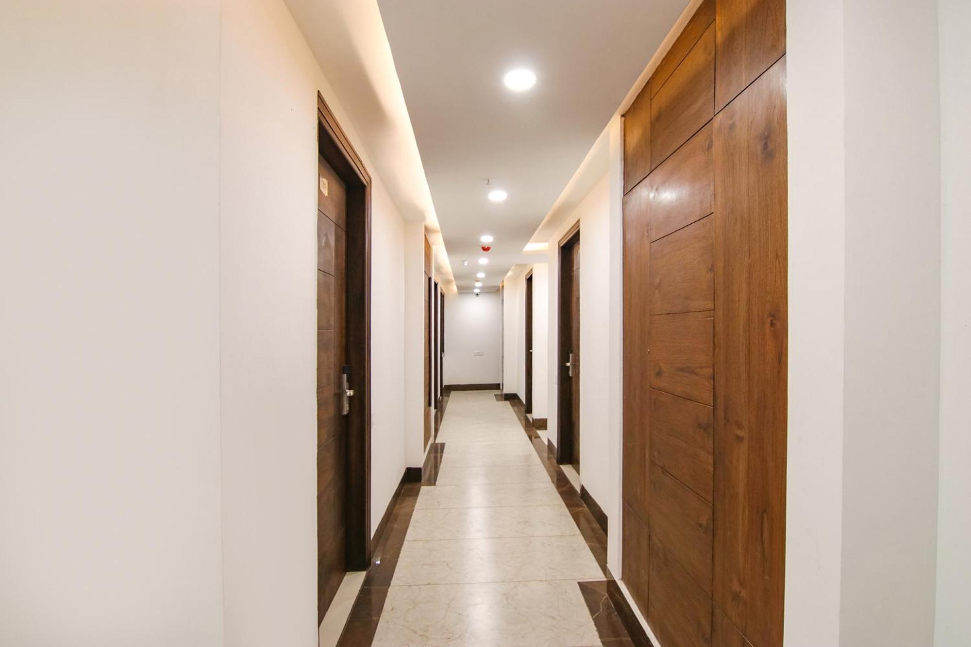 Fabhotel Prism Grand Zirakpur Esterno foto